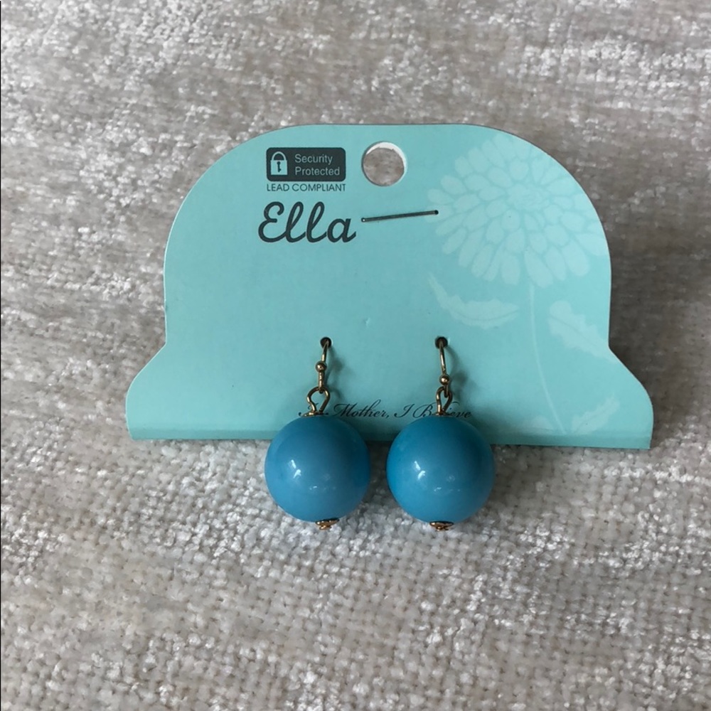 Lulu’s Statement Necklace - Picture 5 of 5